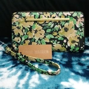 Steve Madden Long Green Floral Zip Around Wristlet Wallet